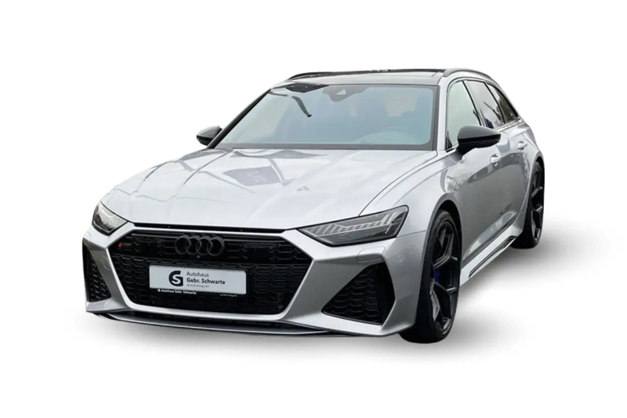 Audi RS6 Avant in silber von vorne